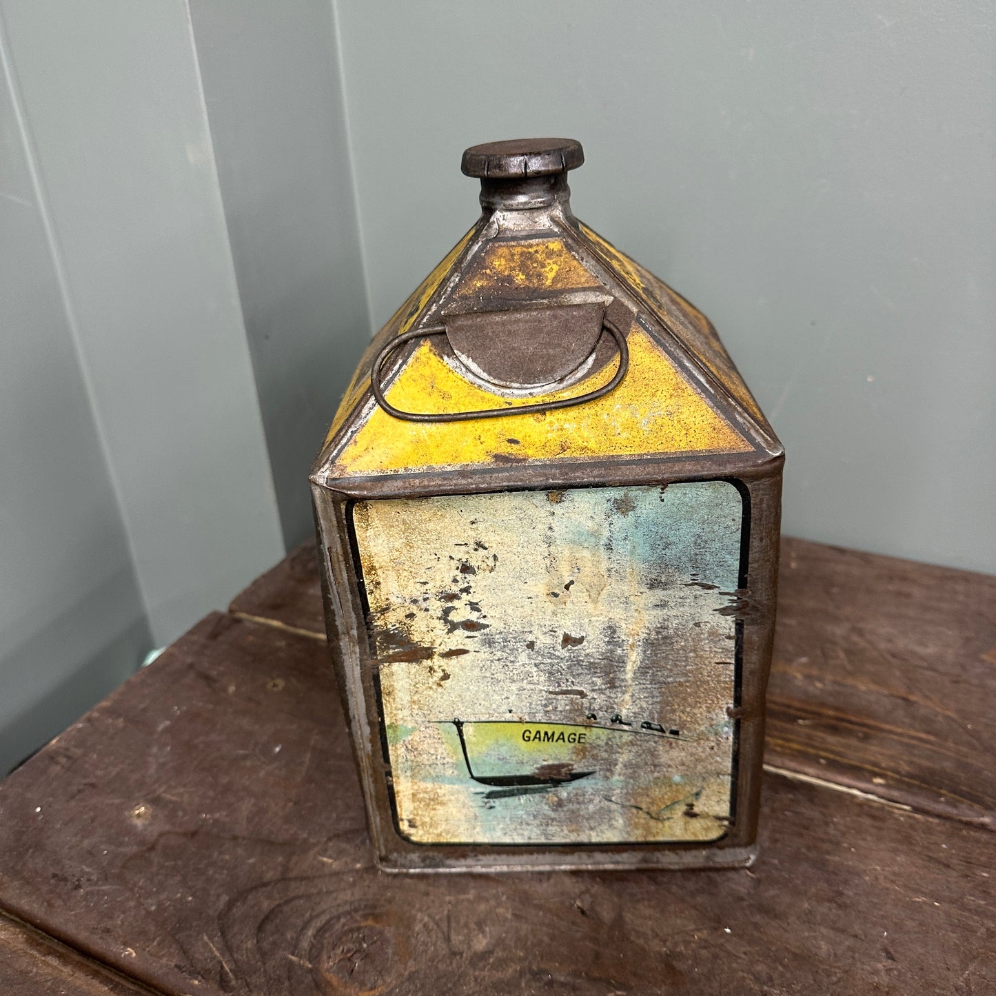 GAMAGES 1   GALLON PYRAMID OIL CAN - #9009