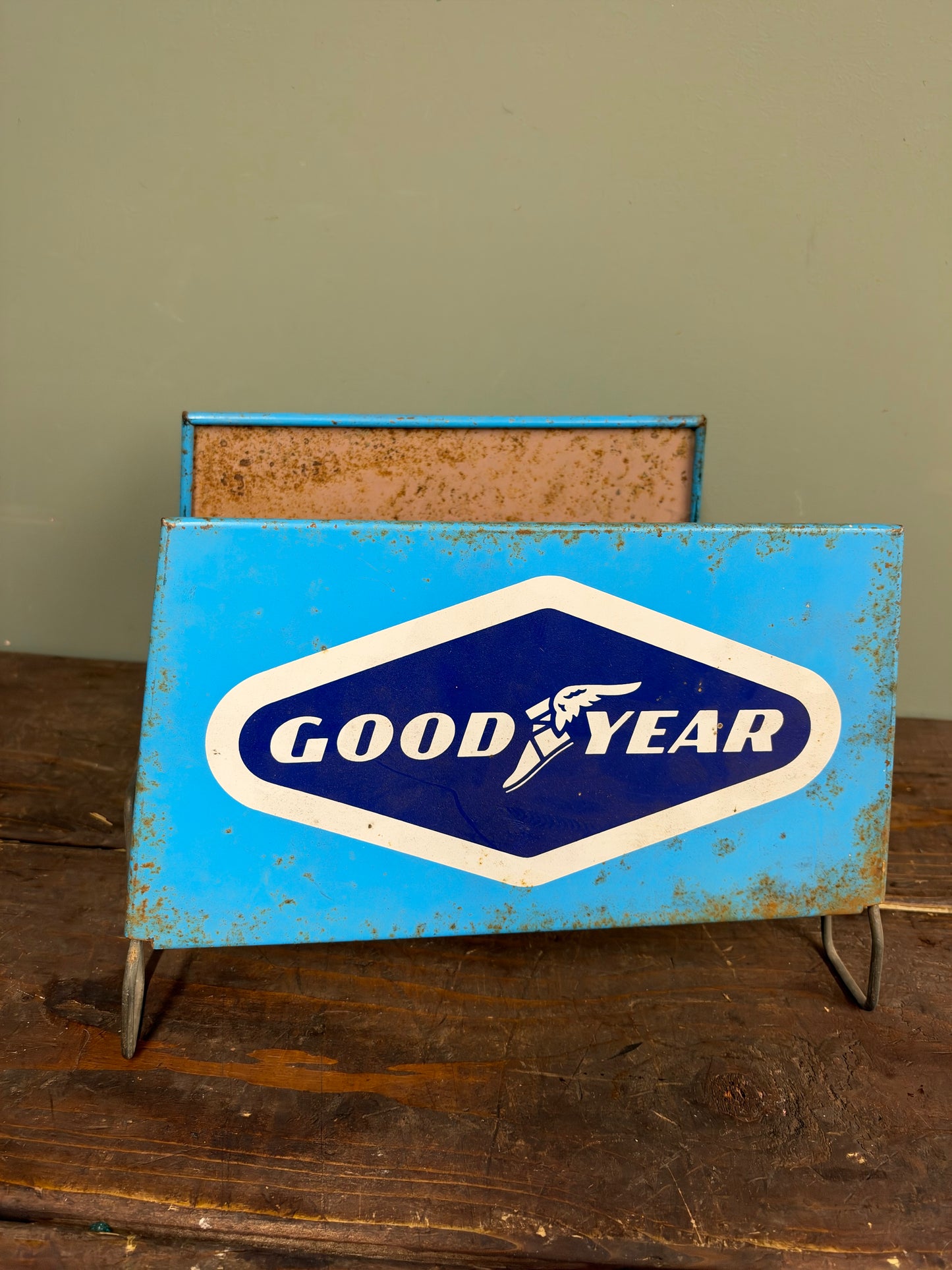 GOODYEAR TYRE STAND  #9351