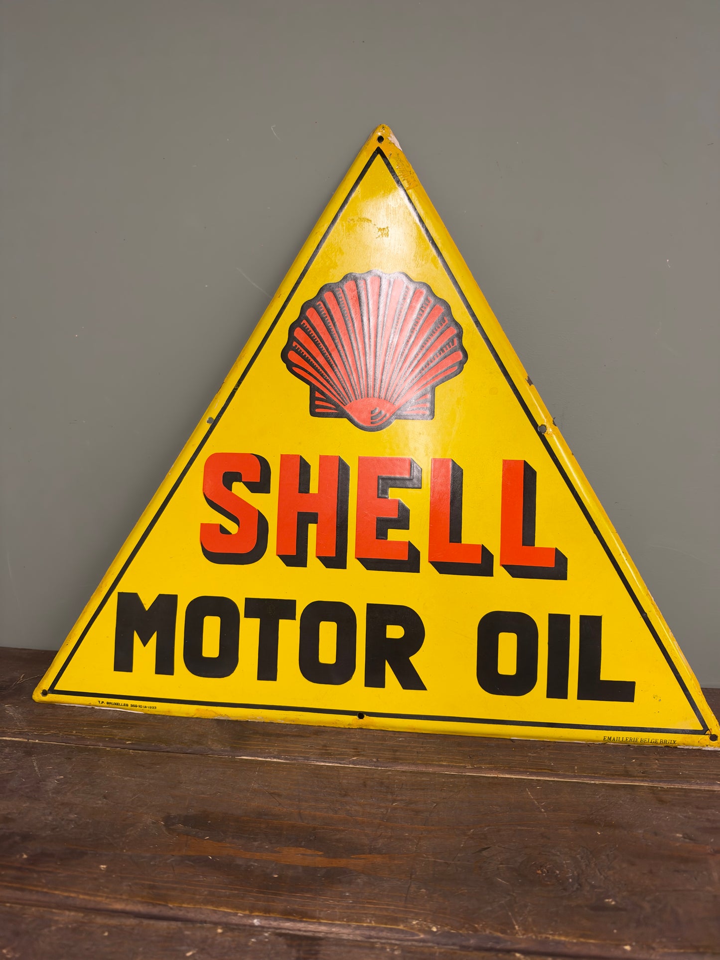 SHELL ENAMEL SIGN #9429