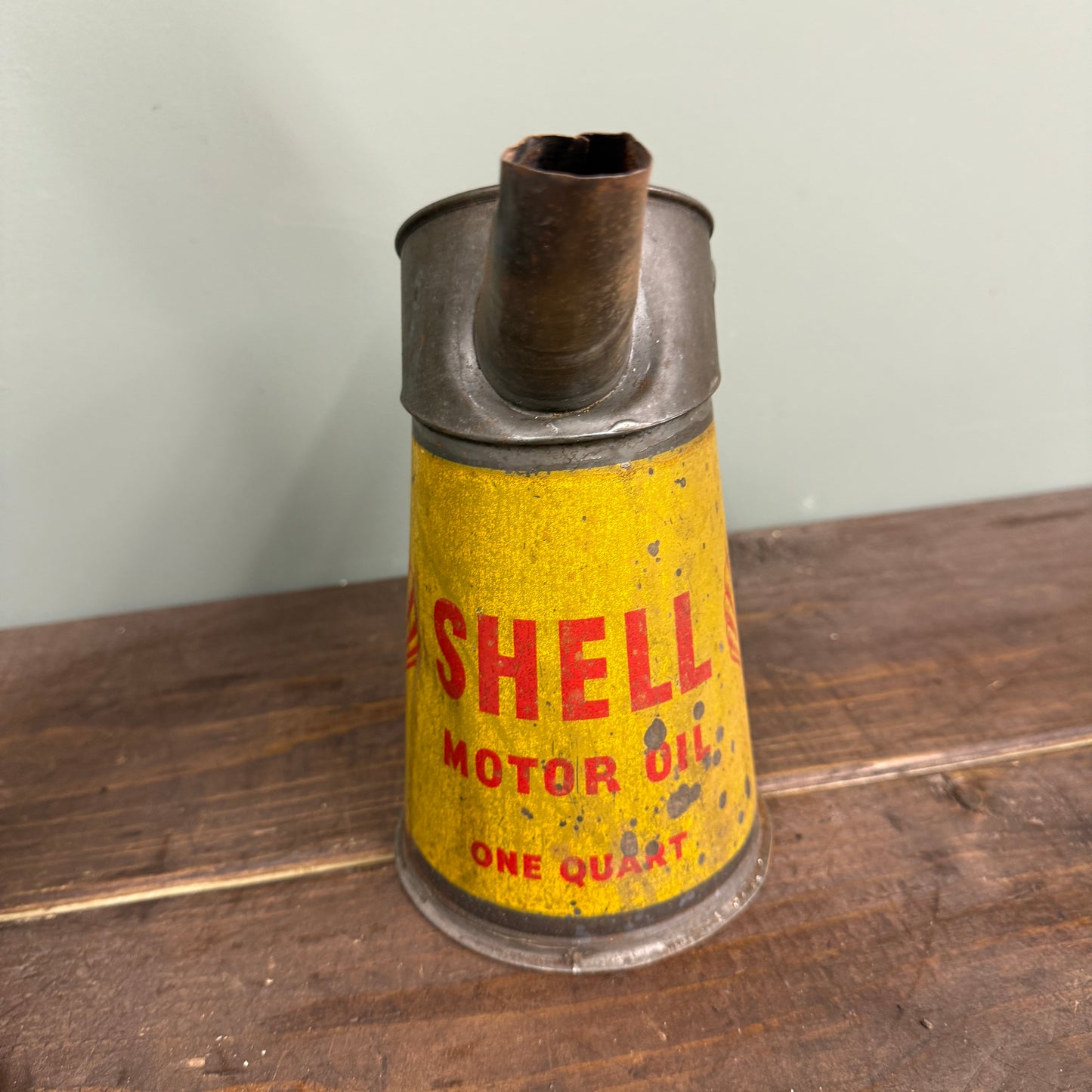 SHELL OIL POURER - #9081