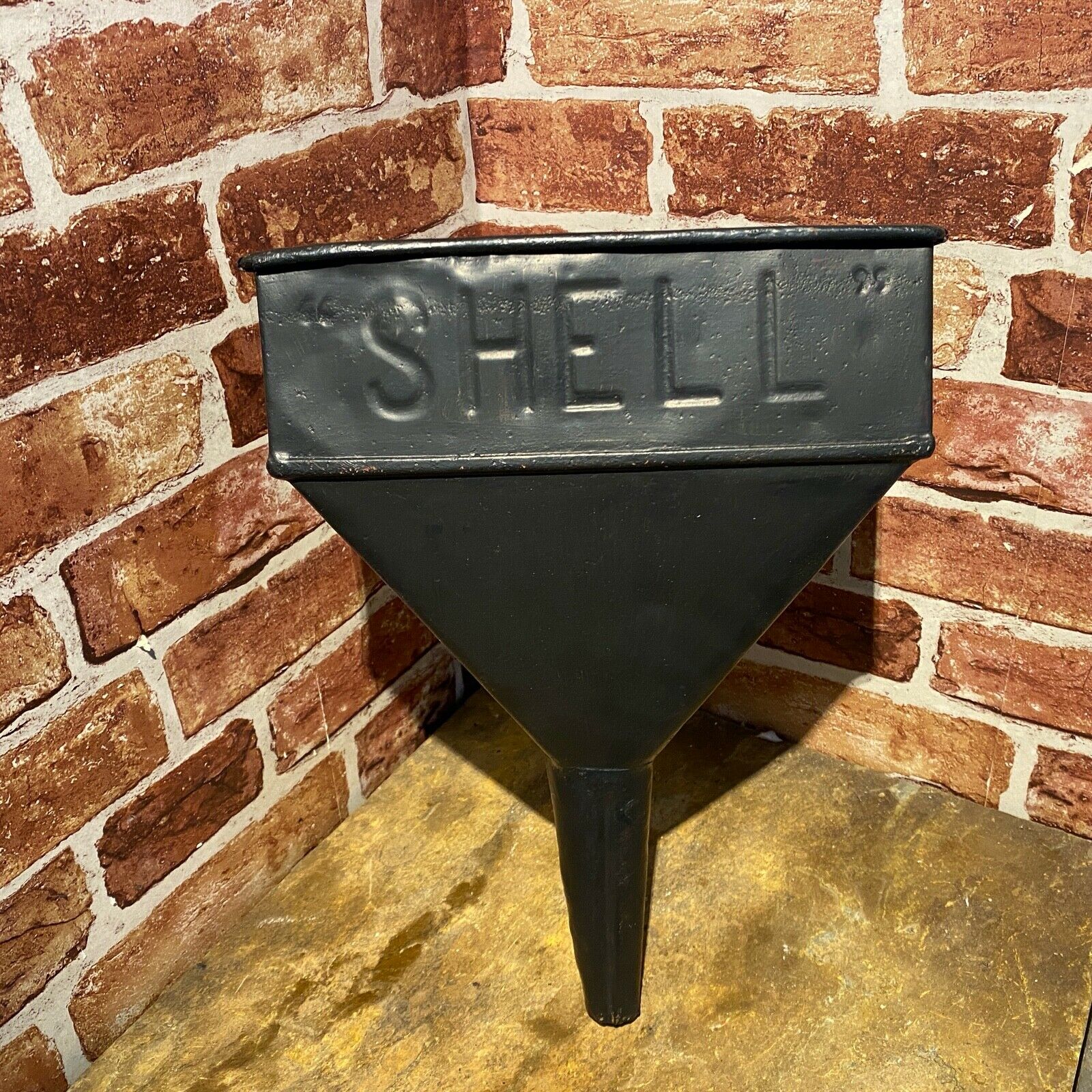 VINTAGE PETROL FUNNEL - SHELL- AUTOMOBILIA - #4431 image 3