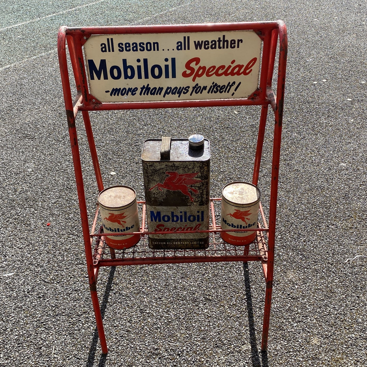 MOBILOIL STAND #06018 image 1