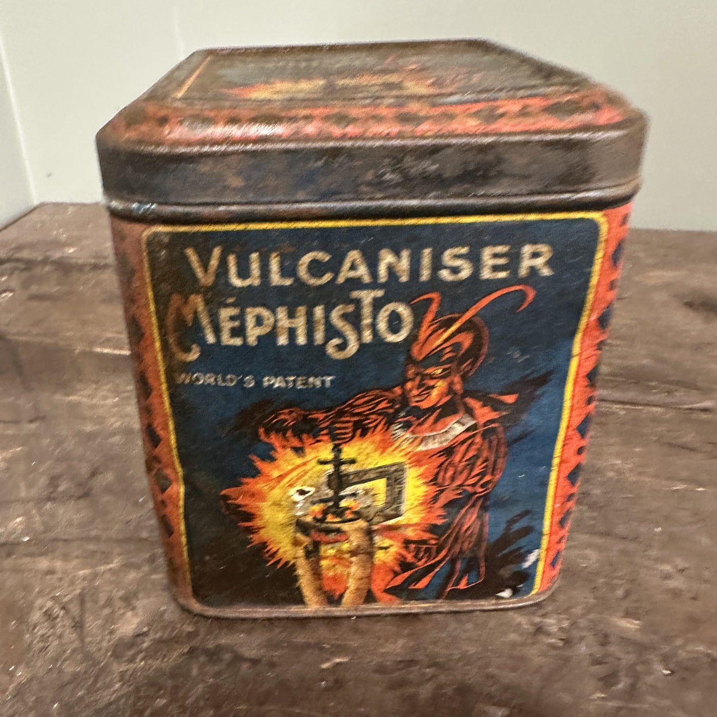 RARE VULCANISER MEPHISTO TIN  - #08804 image 0
