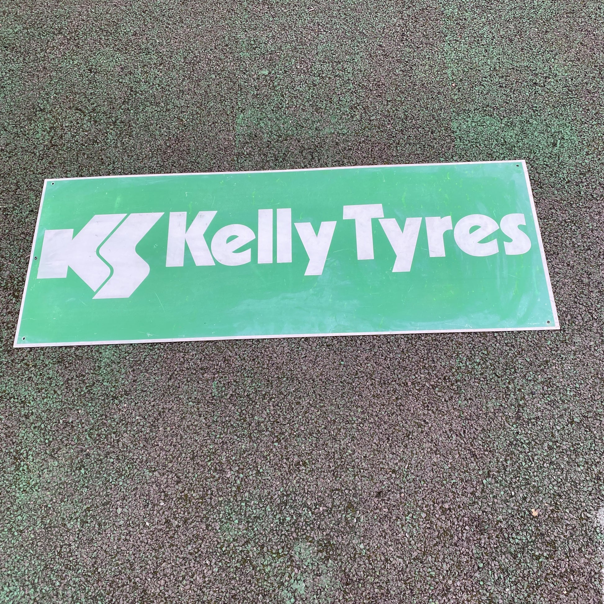 VINTAGE TIN SIGN - KELLY TYRES #4748 image 0