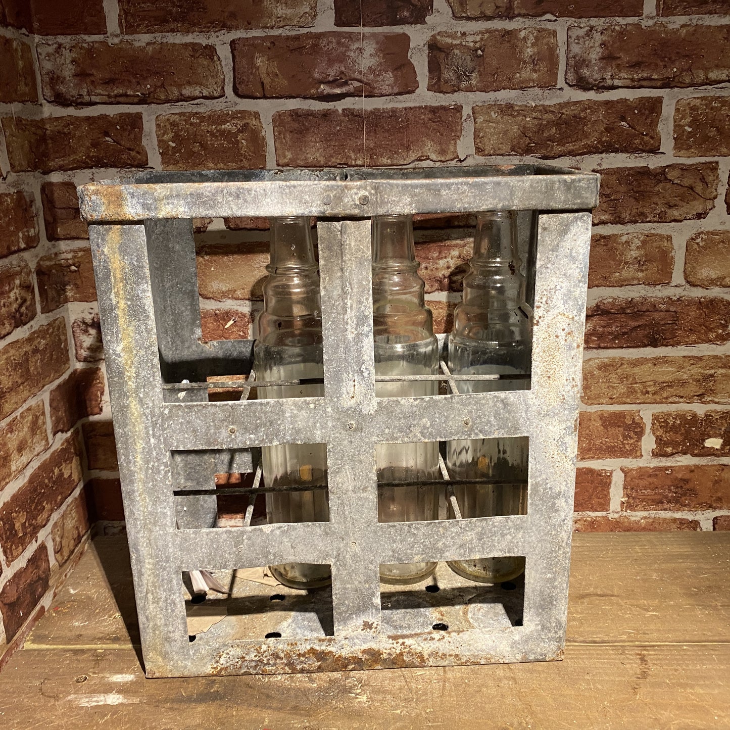 3 X QUART ESSO  OIL BOTTLES IN CRATE #05889 image 2