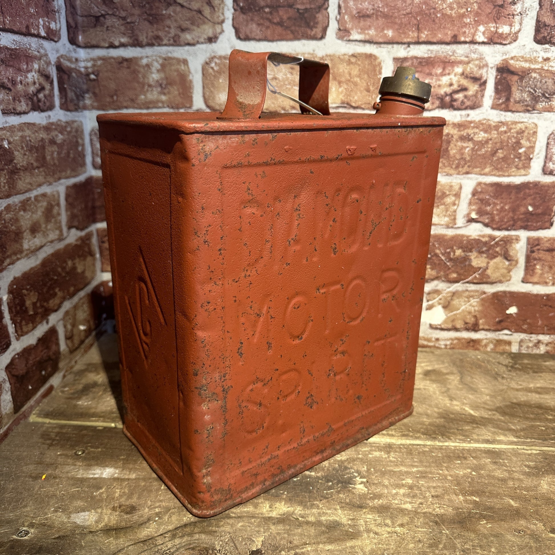 DIAMOND 2 GALLON PETROL CAN #08015 image 1