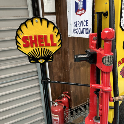 SKELETON PETROL PUMP WITH SHELL LIVERY ADDED #6299 SN 240 image 3