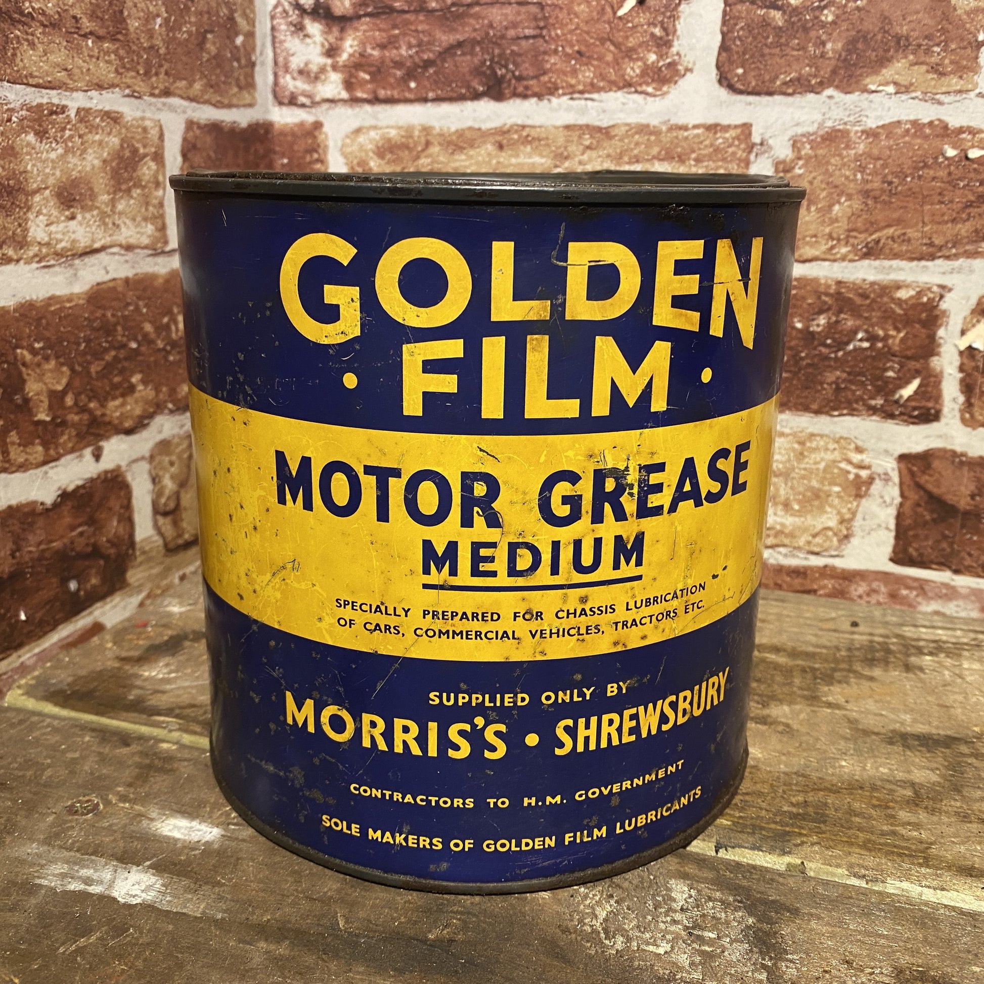 GOLDEN FILM MOTOR GREASE CAN #5979 image 0