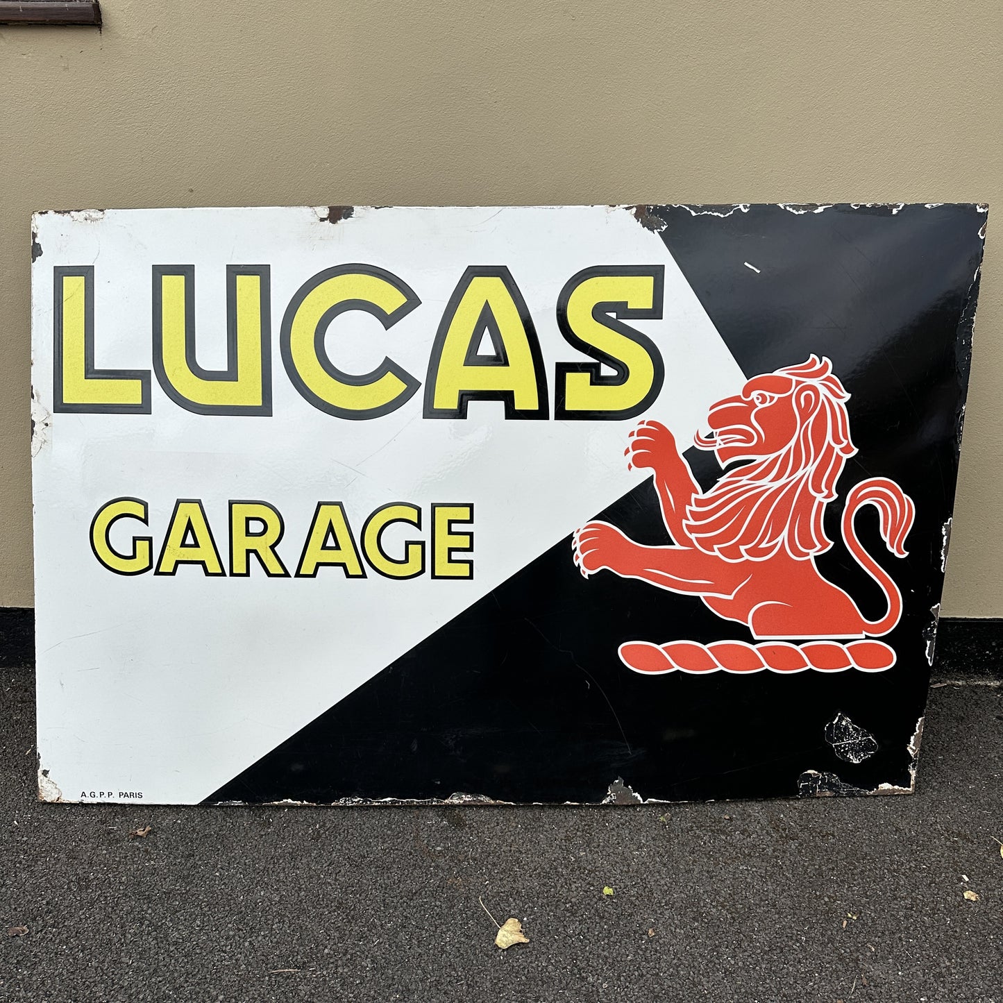 LUCAS GARAGE SIGN #07905 SN:362 image 0