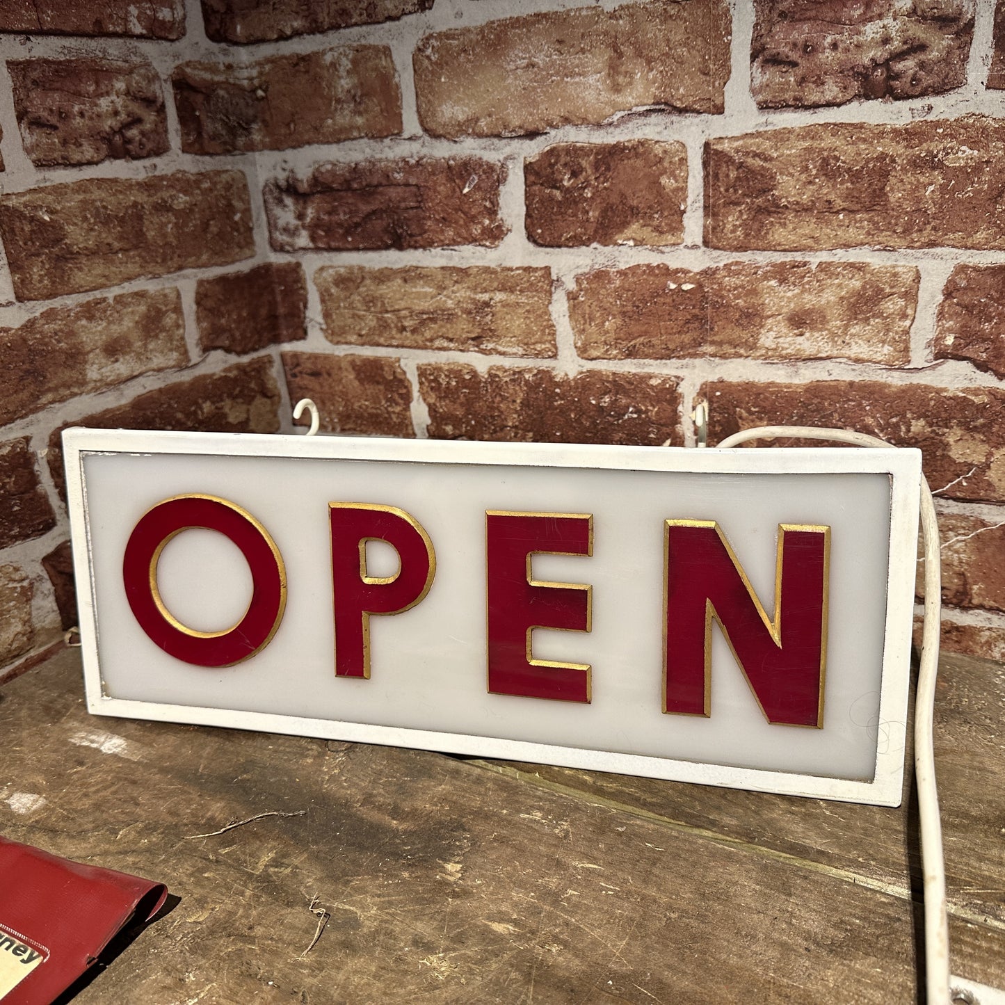 OPEN LIGHTBOX #06257 image 0