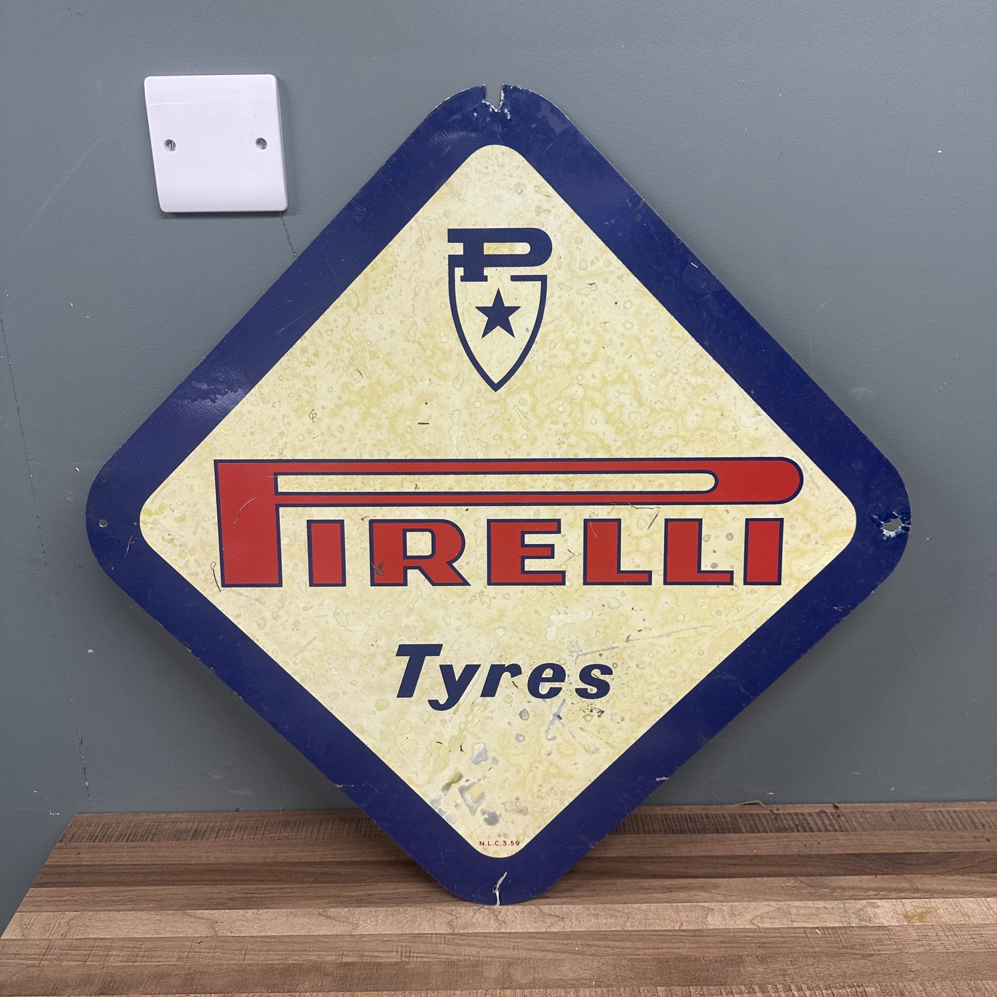 PIRELLI TIN SIGN #08432 image 0