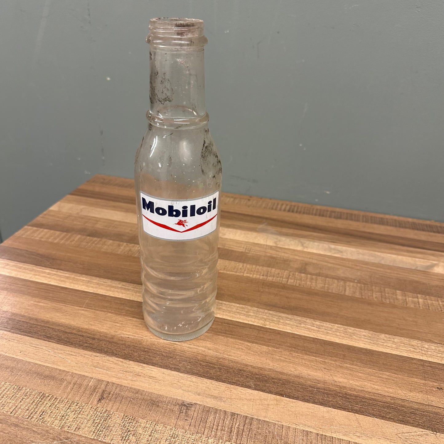 MOBILOIL OIL BOTTLE  #08581 image 0