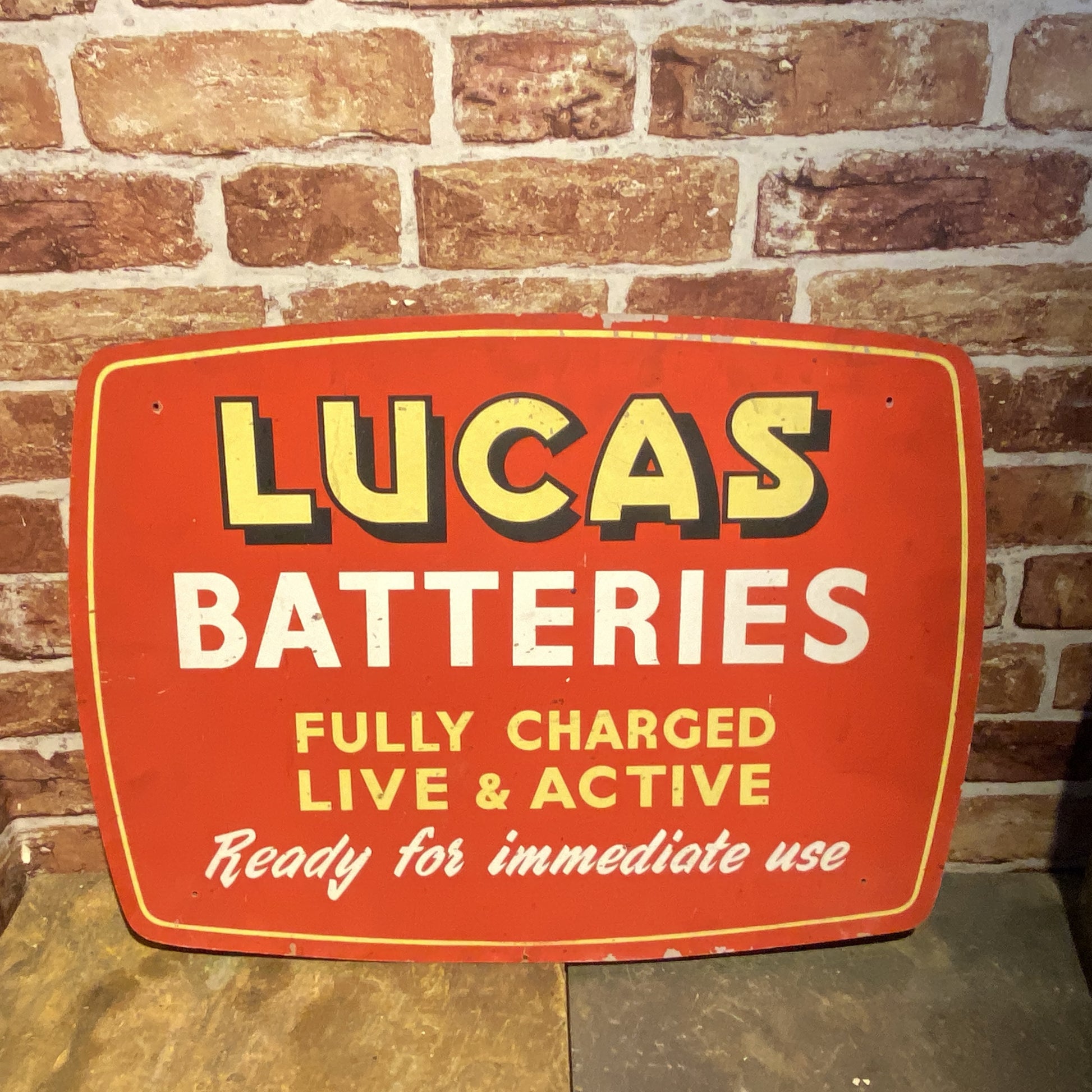 LUCAS BATTERIES SIGN #5116 image 0