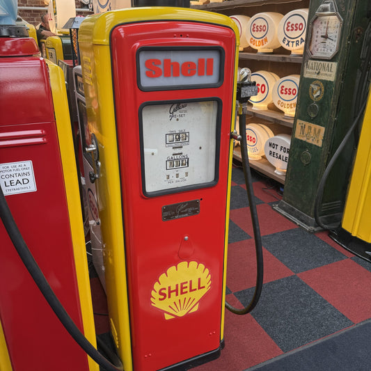 GILBARCO PETROL PUMP #08619 image 0
