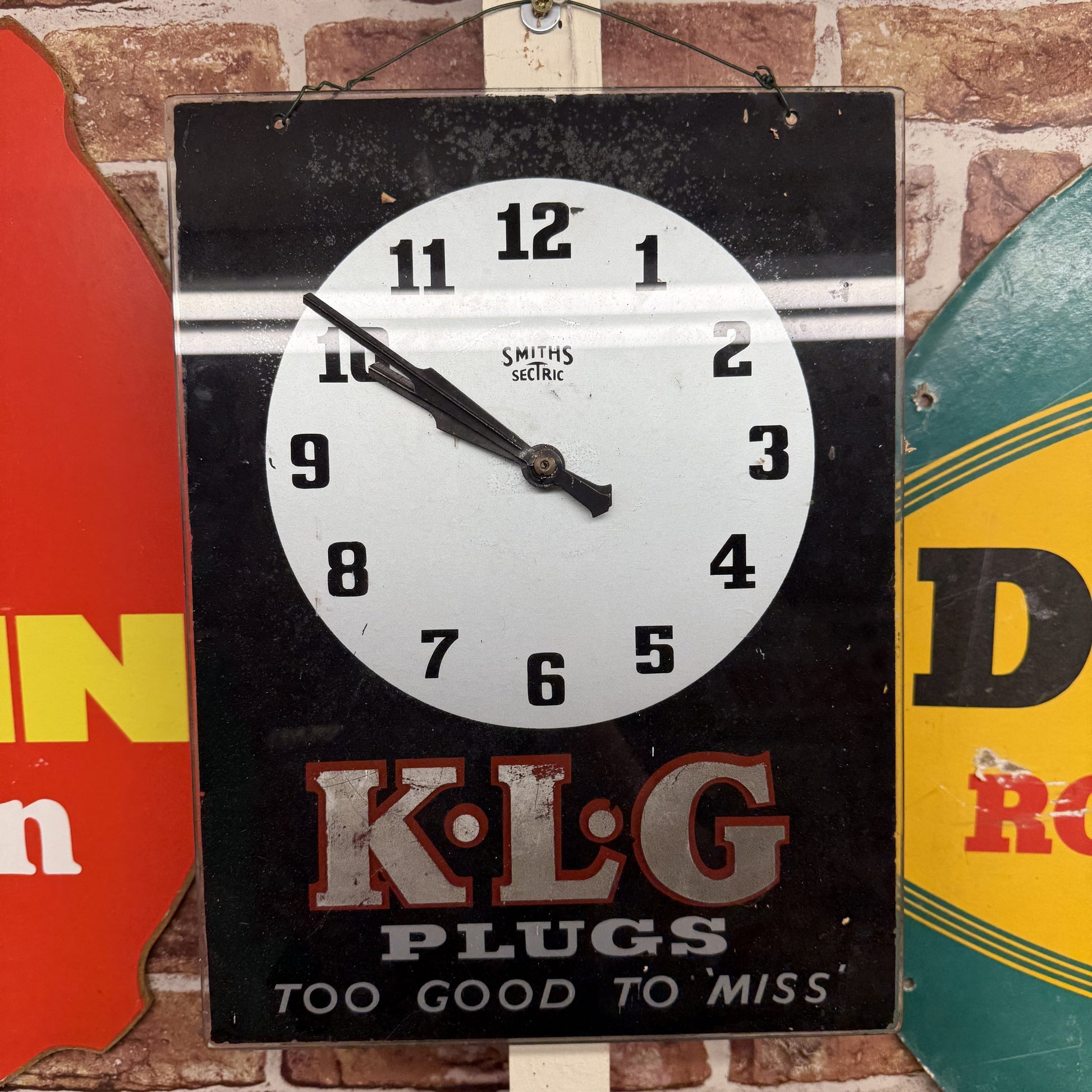 KLG GLASS CLOCK #06082 image 0