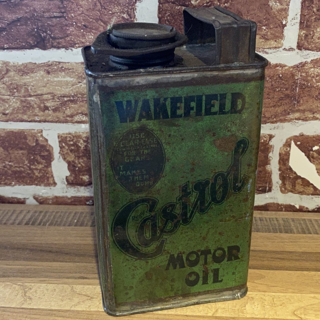 WAKEFIELD CASTROL OIL CAN – QUART #5085 – Matts Automobilia
