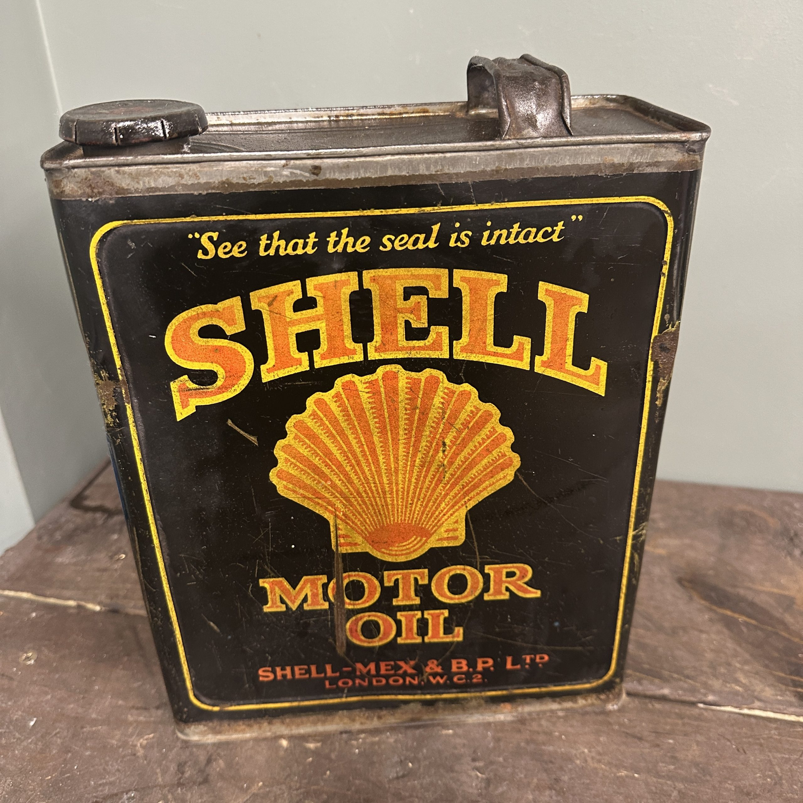 SHELL OIL CAN 1920S – #08797 | Matts Automobilia